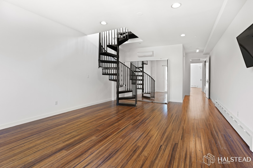 229 West 131st Street - Photo 8