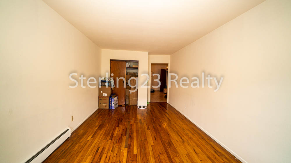 22-46 Steinway Street - Photo 6