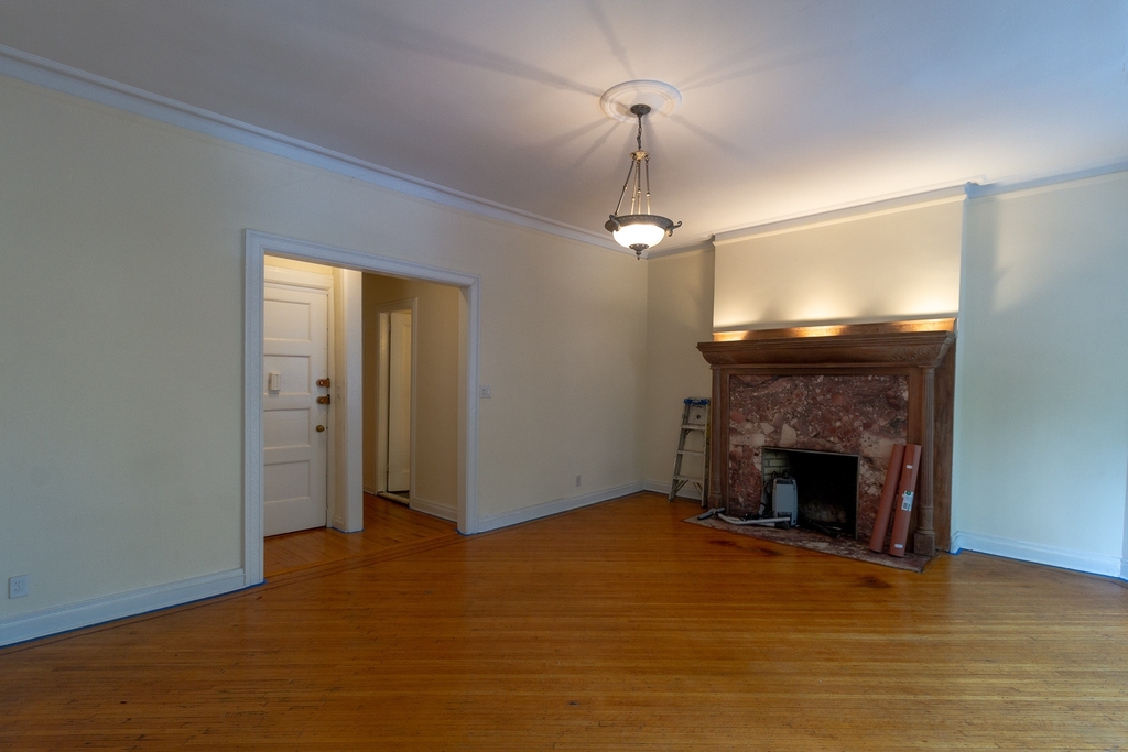 54 Montgomery Place - Photo 1