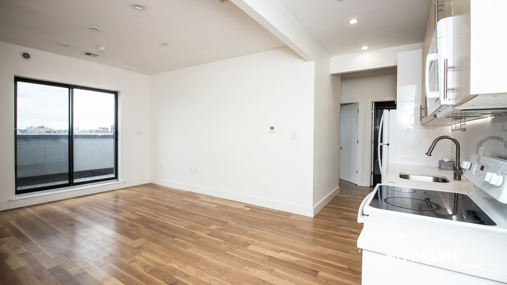 818 Lexington Avenue - Photo 1