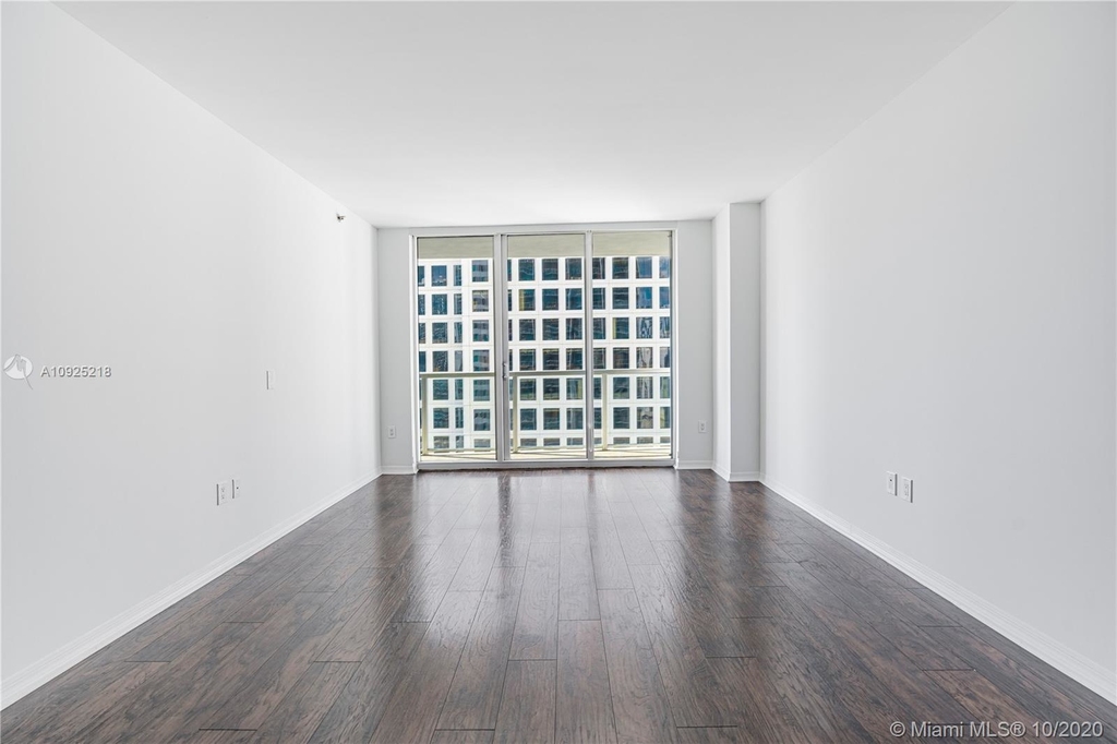 500 Brickell Ave - Photo 24