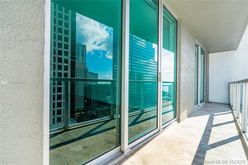 500 Brickell Ave - Photo 35