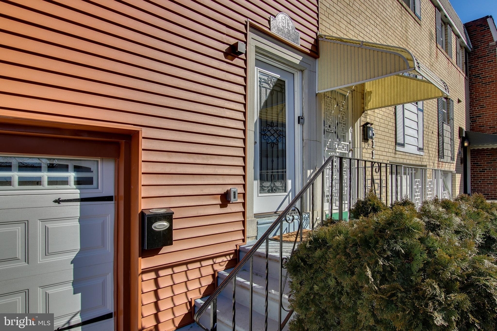 513 Brown Street - Photo 2