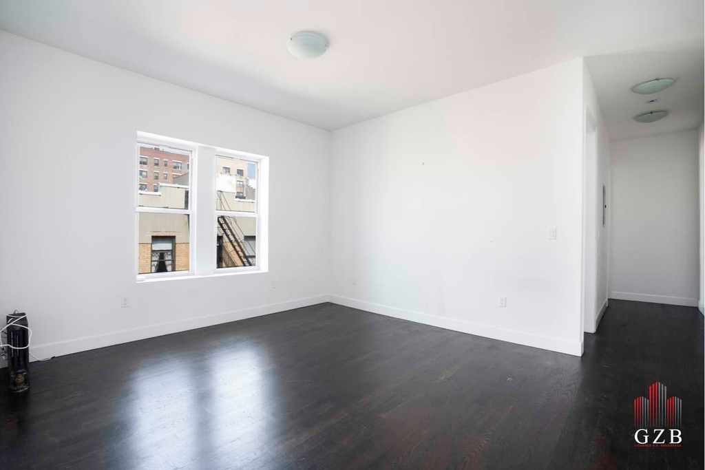 W 141st St, - Photo 1