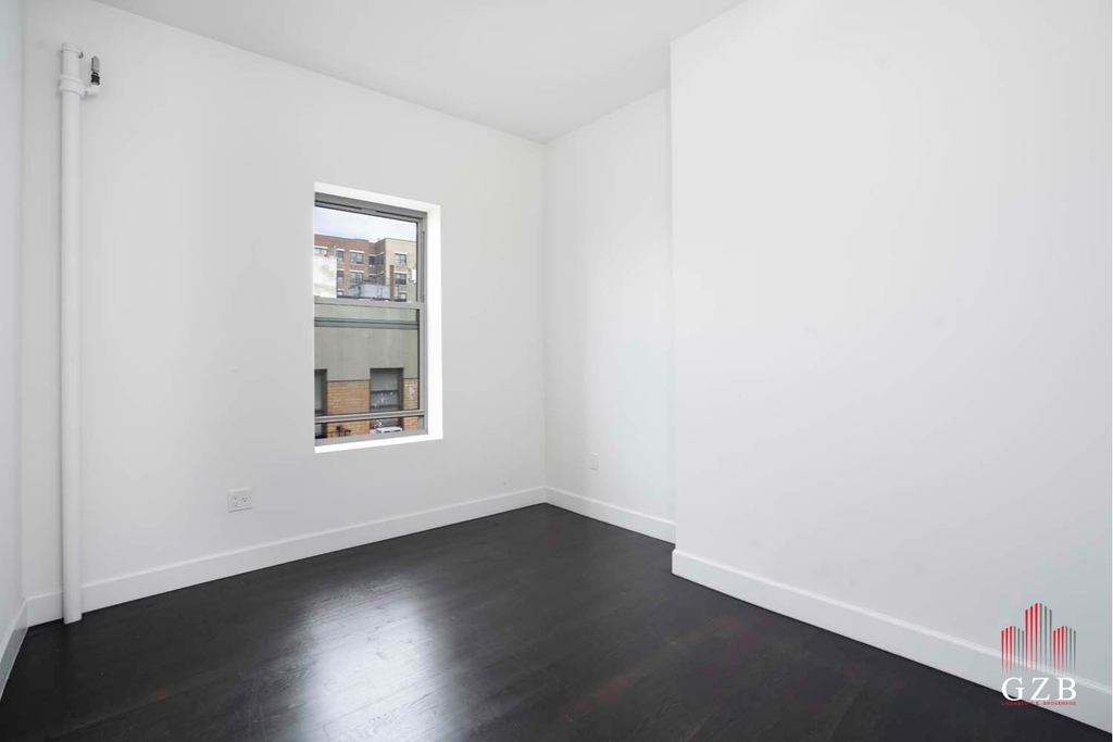 W 141st St, - Photo 7