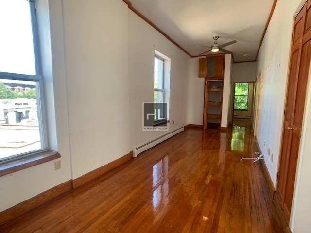 423 Lincoln Place - Photo 1