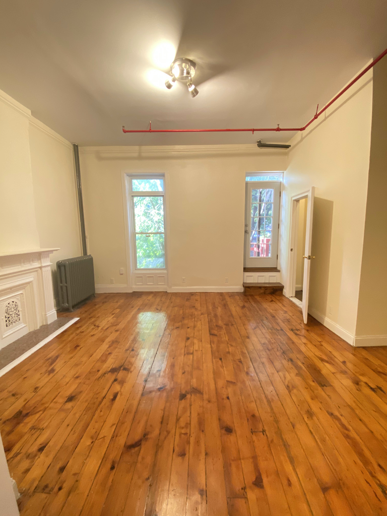 521 Madison Street - Photo 3