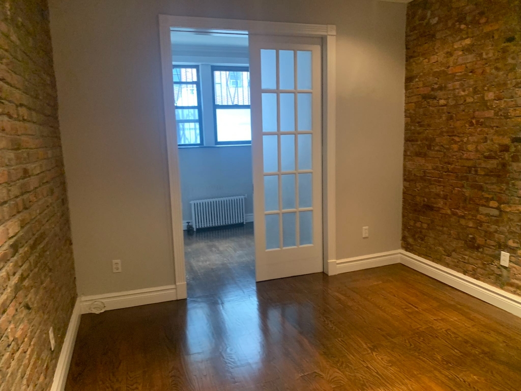 230 East 32nd Street - Photo 5