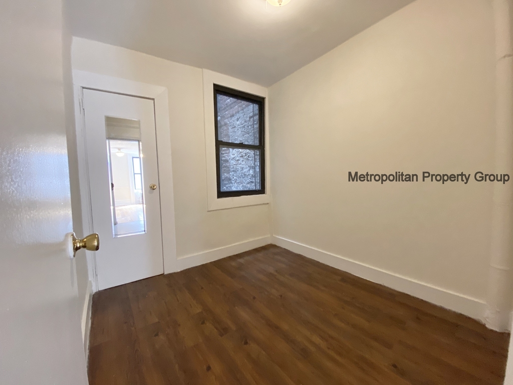 217 East 29th Street - Photo 1