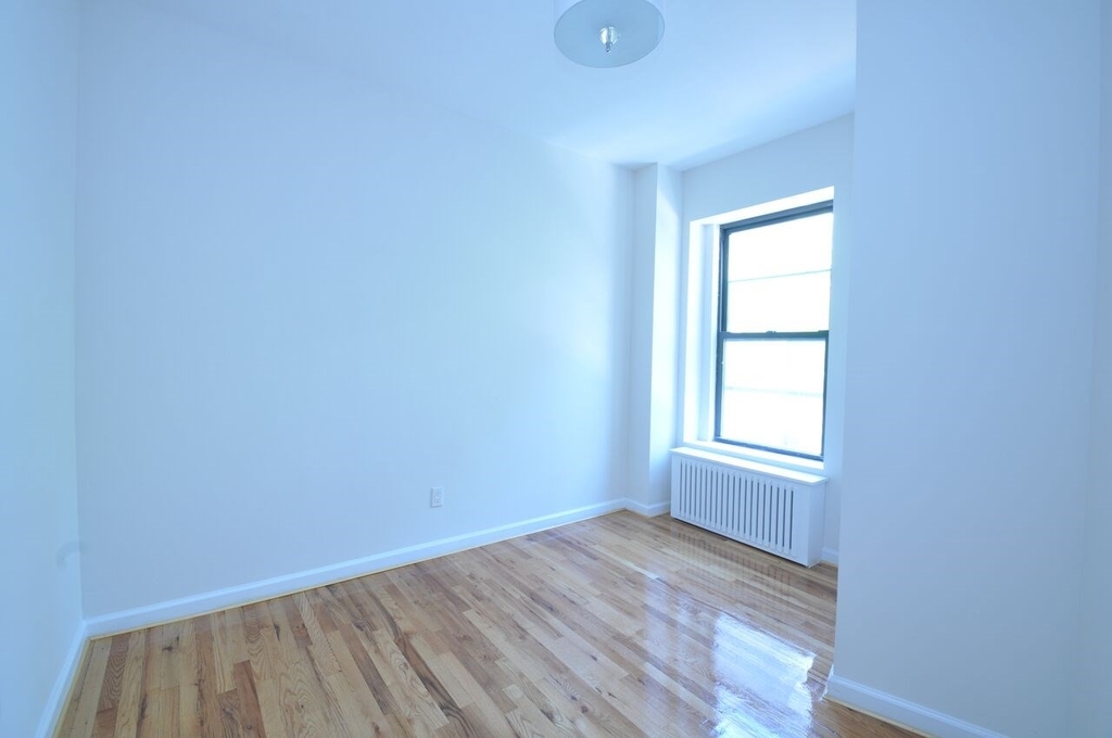 876 Lexington Avenue - Photo 1