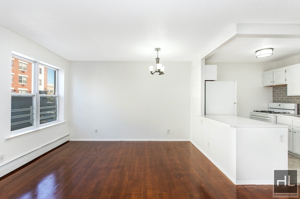 112 West 117 Street - Photo 2