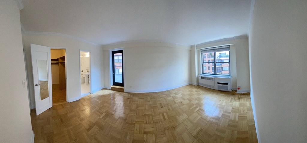 420 East 55th Street - Photo 6