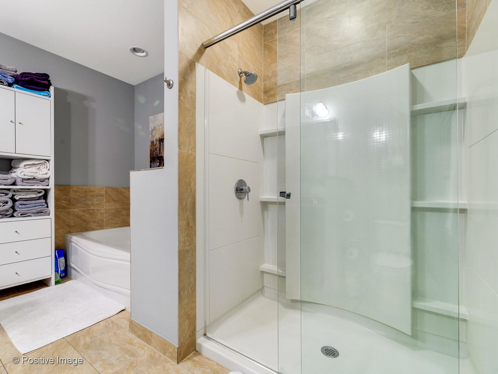 1822 West Irving Park Road - Photo 14