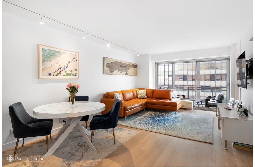 400 East 56th St - Photo 1