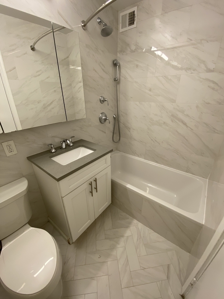 305 East 86th Street - Photo 5