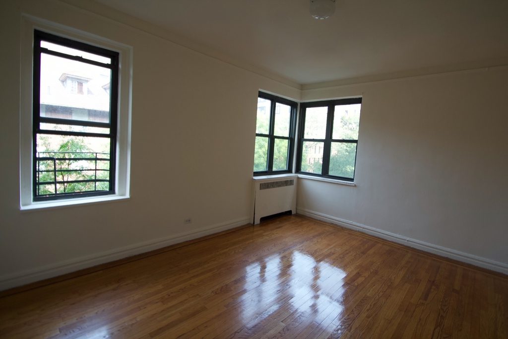 30 Park Terrace East - Photo 0