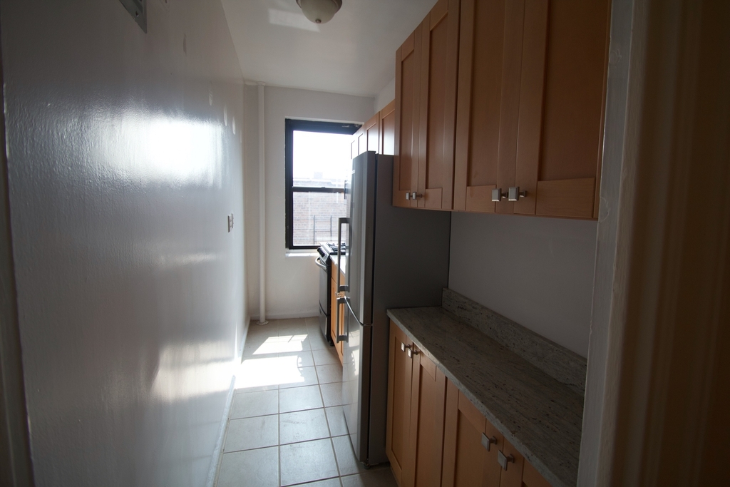 145 Seaman Avenue - Photo 5