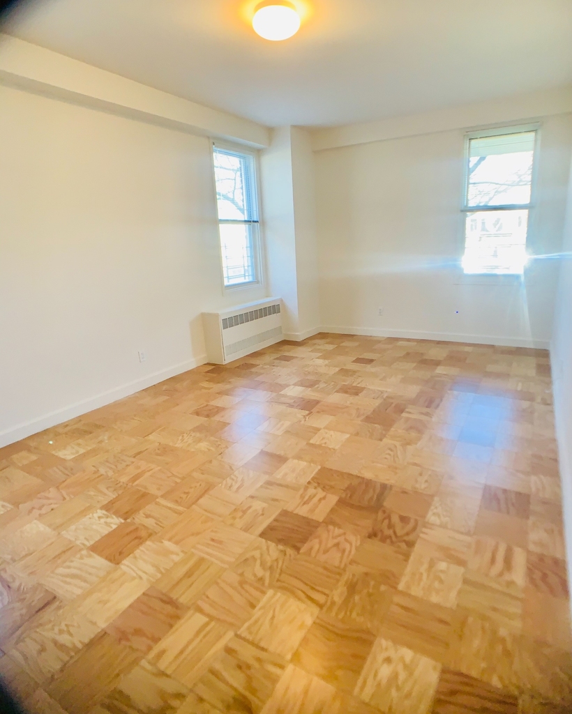  600 West 246th Street - Photo 4