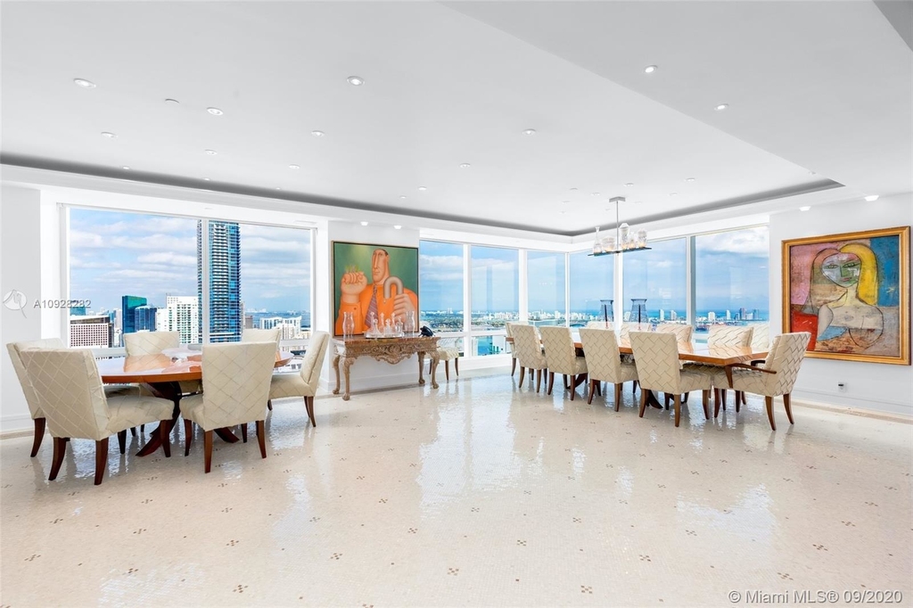 1425 Brickell Ave - Photo 3