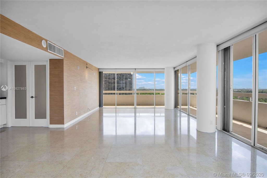 1627 Brickell Ave - Photo 5