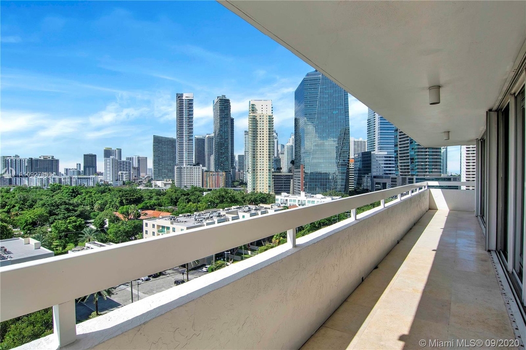 1627 Brickell Ave - Photo 31