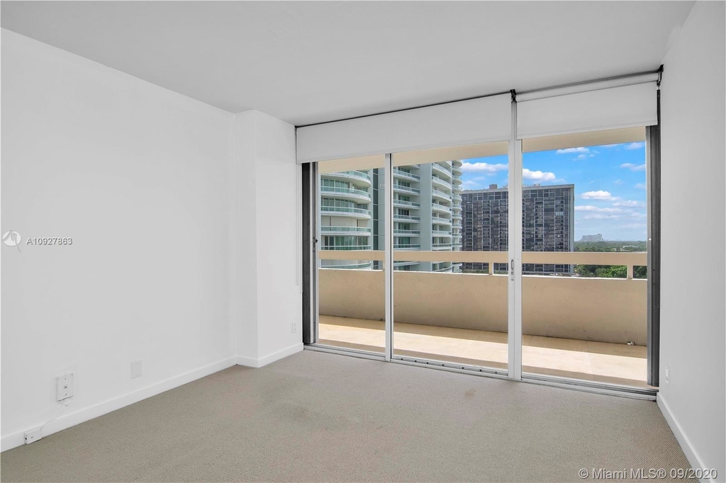 1627 Brickell Ave - Photo 28