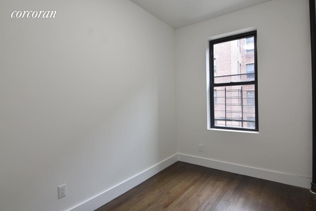 221 Linden Boulevard - Photo 3