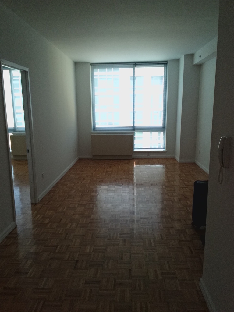 455 West 37th Street - Photo 4