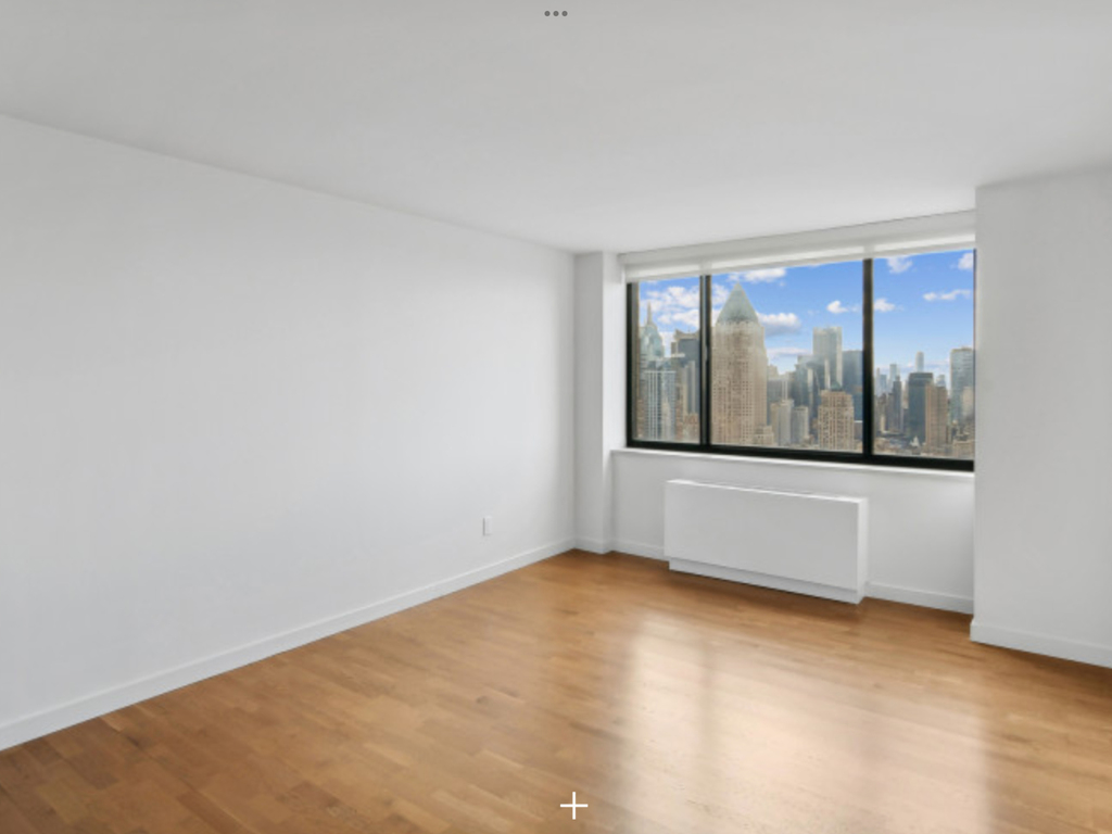 27th and Park Avenue South  - Photo 5
