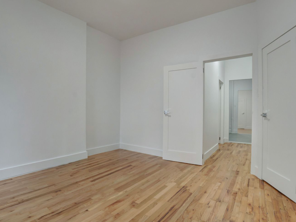 27th and Park Avenue South  - Photo 9