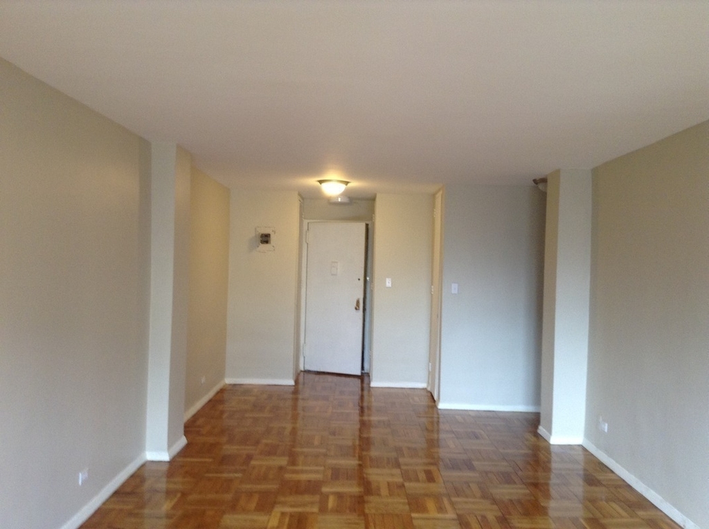 65 East 19th Street - Photo 2