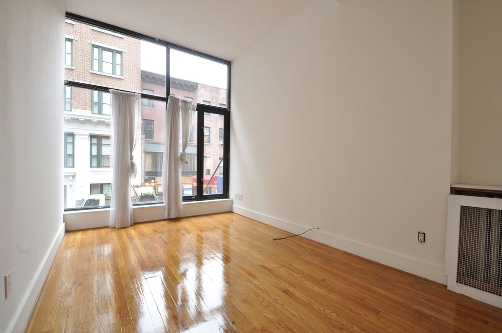 124 East 27th Street - Photo 1