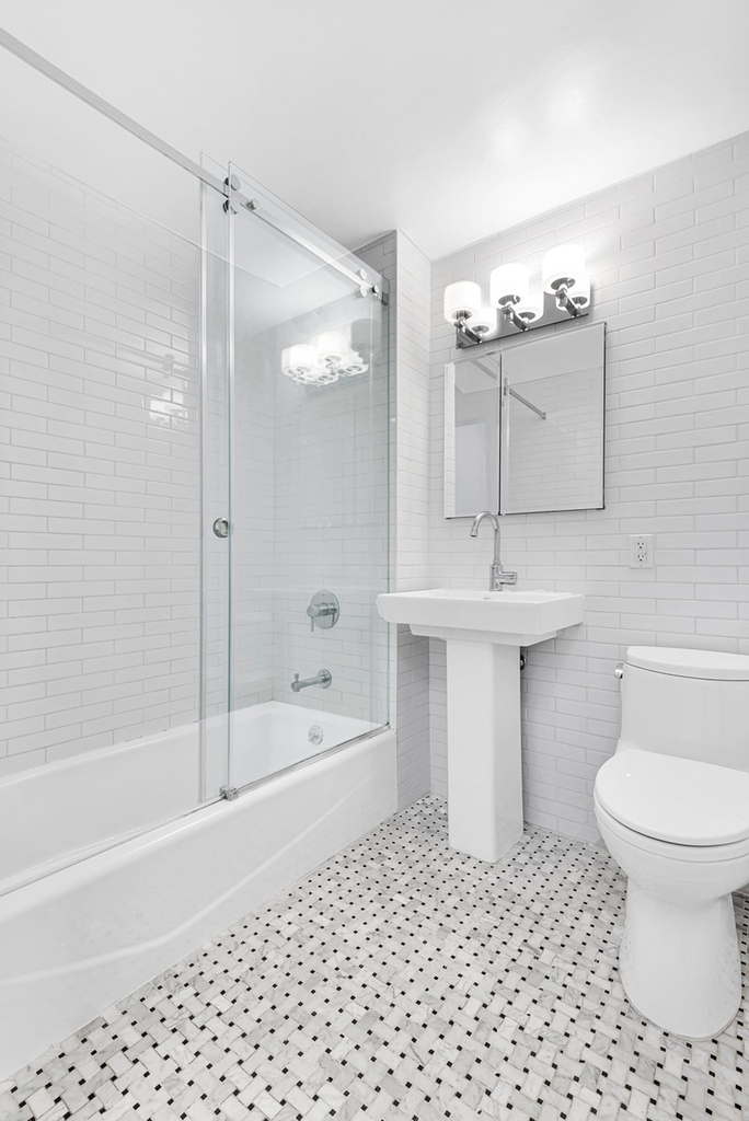 655 2nd Avenue - Photo 3