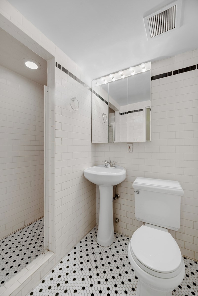 655 2nd Avenue - Photo 5