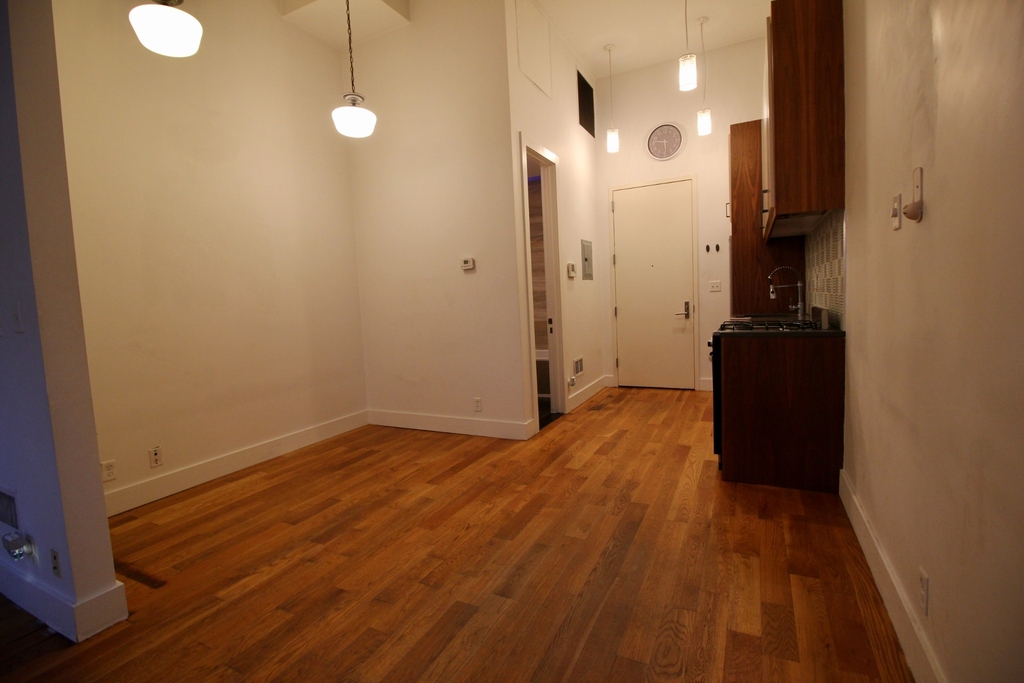 949 Willoughby Avenue - Photo 4