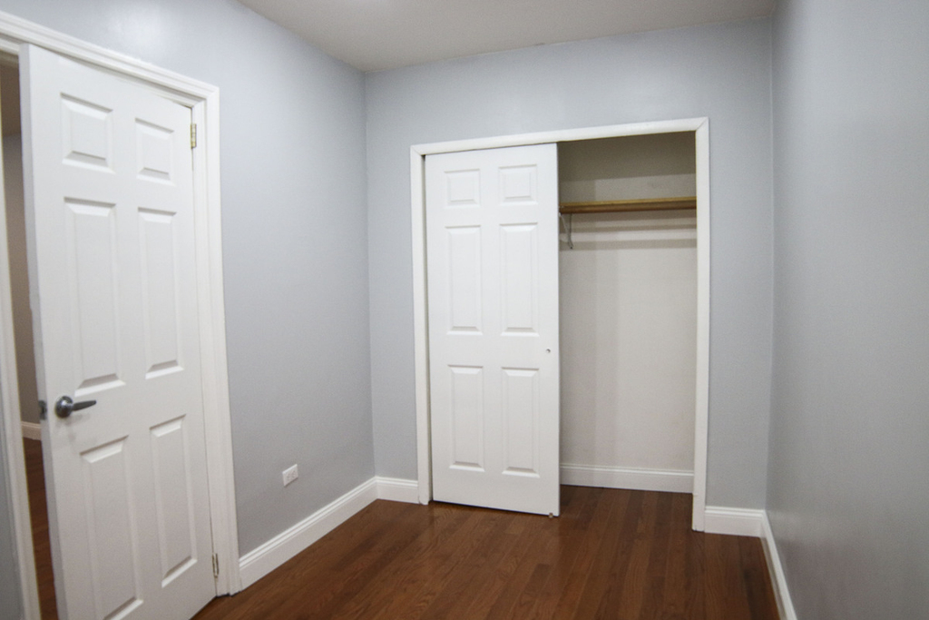 1096 President Street - Photo 3