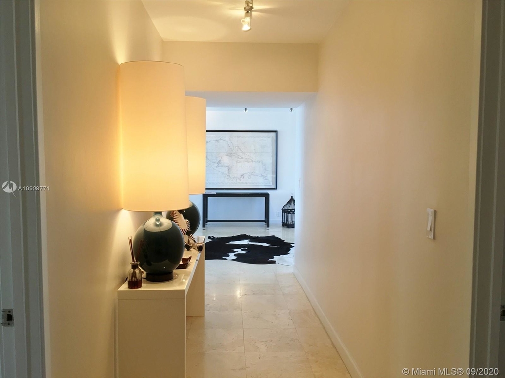 1541 Brickell Ave - Photo 0