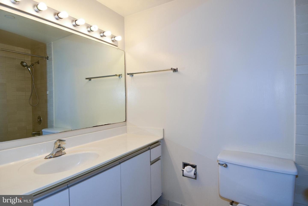 1805 Crystal Dr #913s - Photo 22