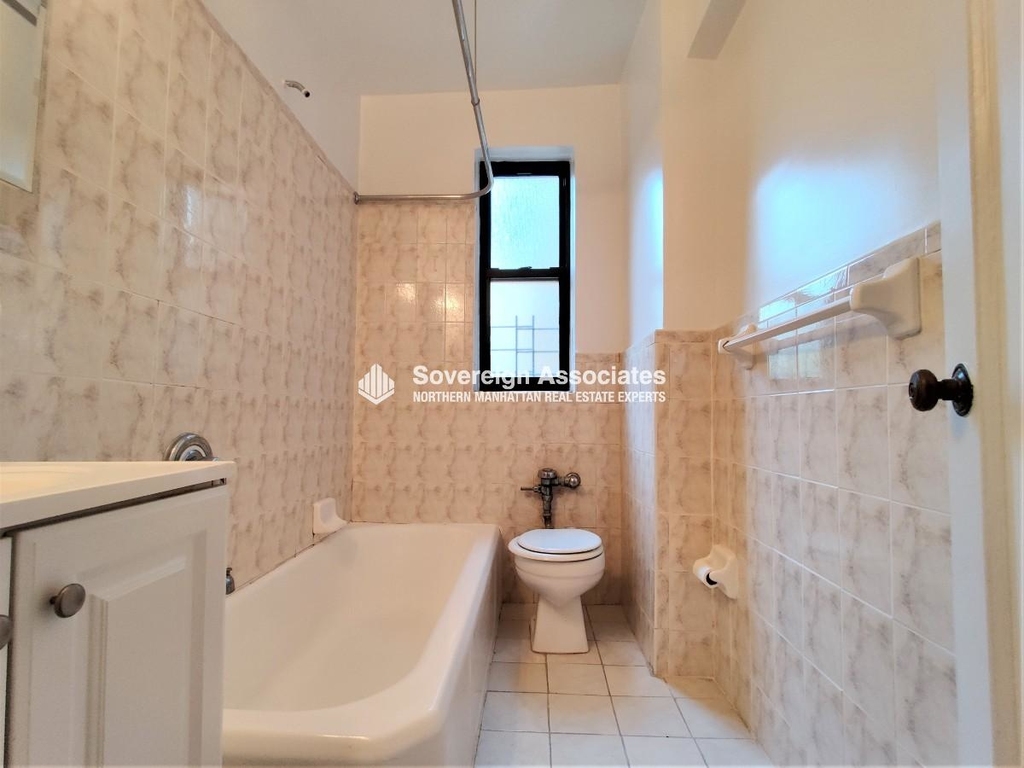 110 Bennett Avenue - Photo 8