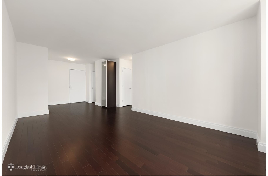 212 East 47th St - Photo 8