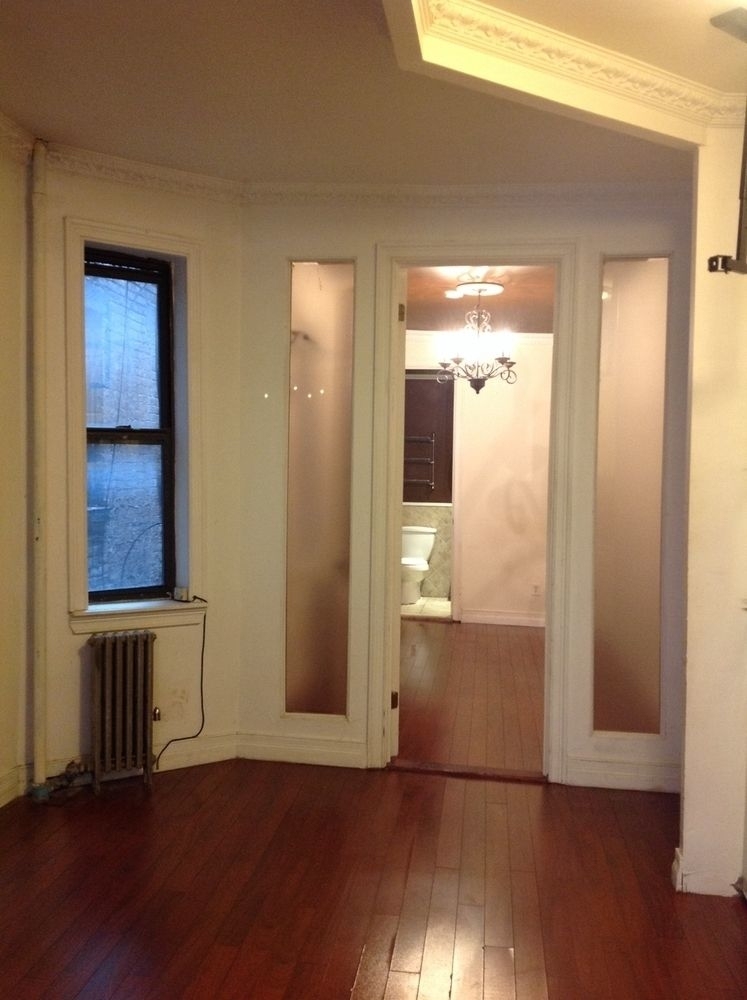 607 East 11th Street - Photo 5