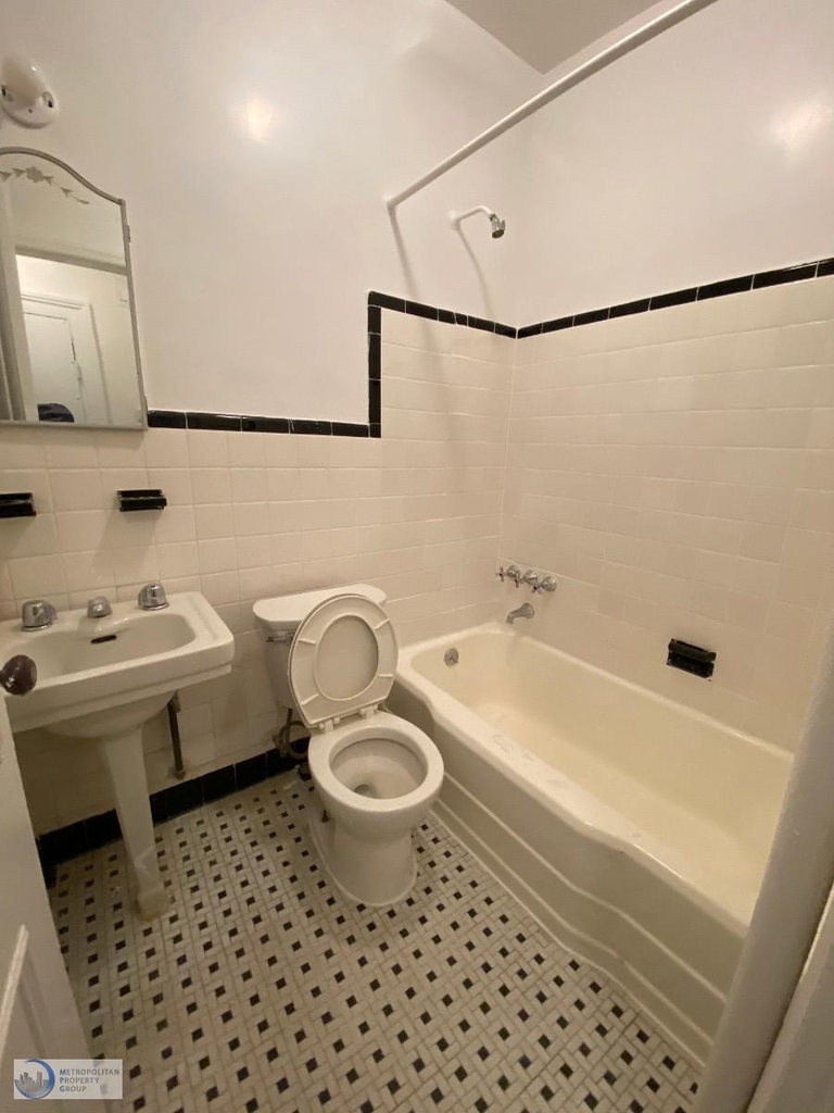 145 East 72nd Street - Photo 5