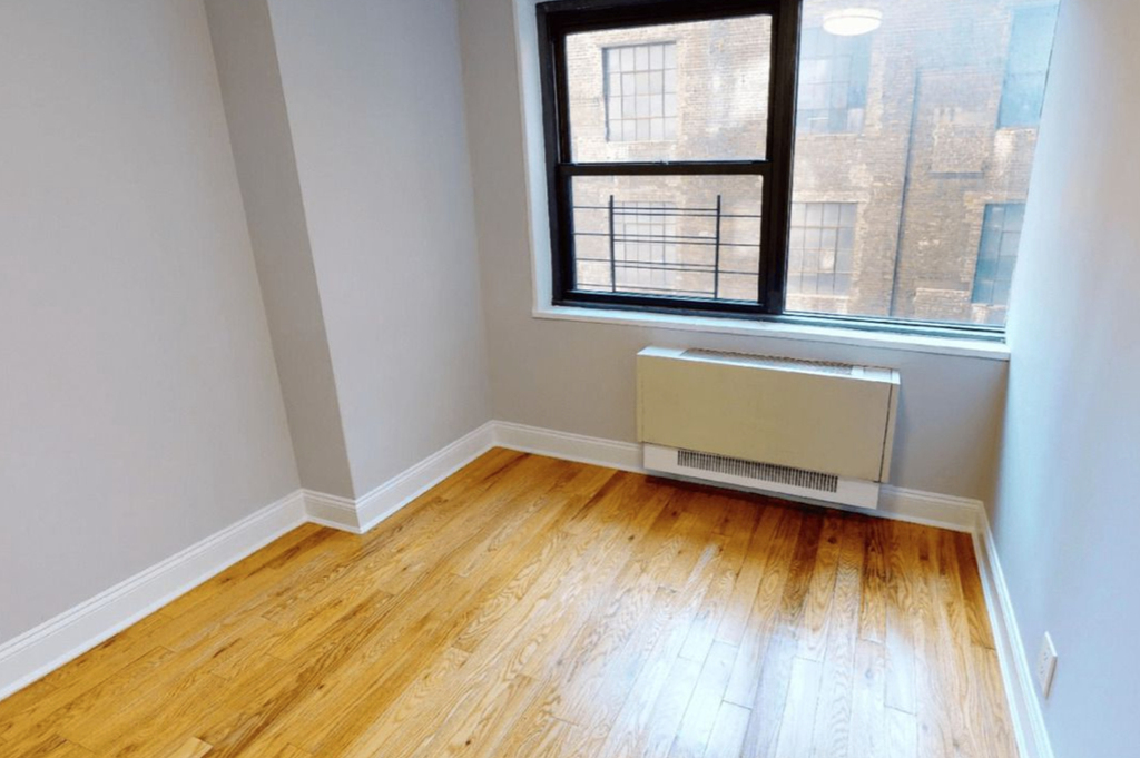 301 East 47th Street - Photo 4