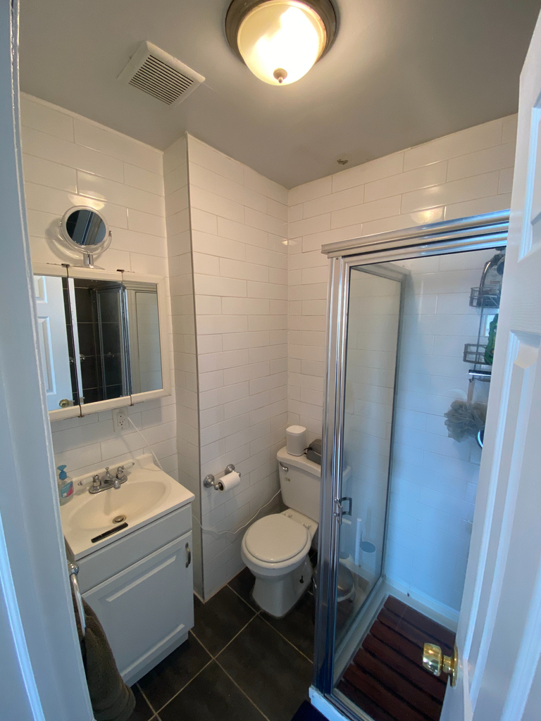 1063 Bergen Street - Photo 1