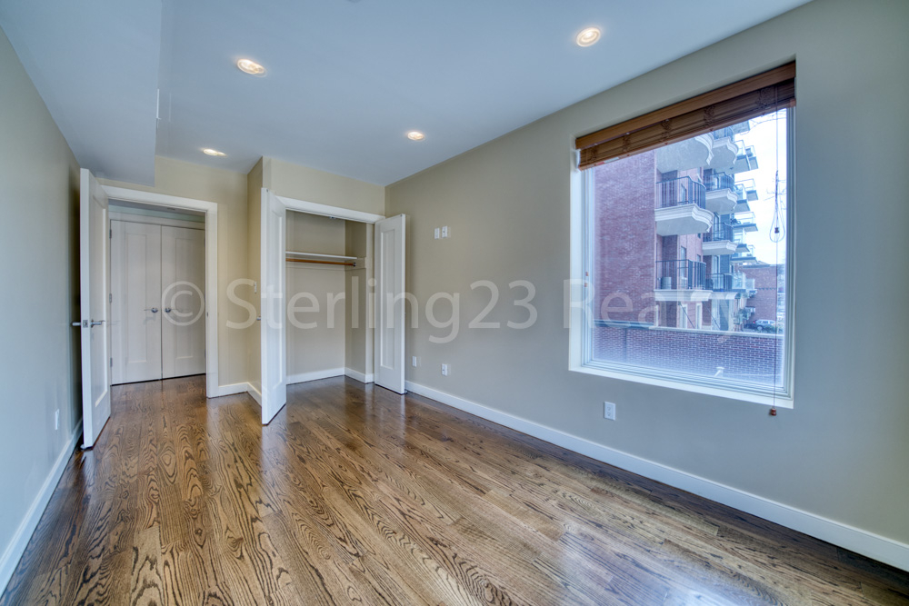 27-4 Hoyt Avenue South - Photo 3