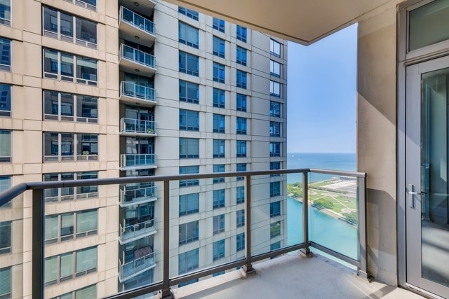 600 North Lake Shore Drive - Photo 5