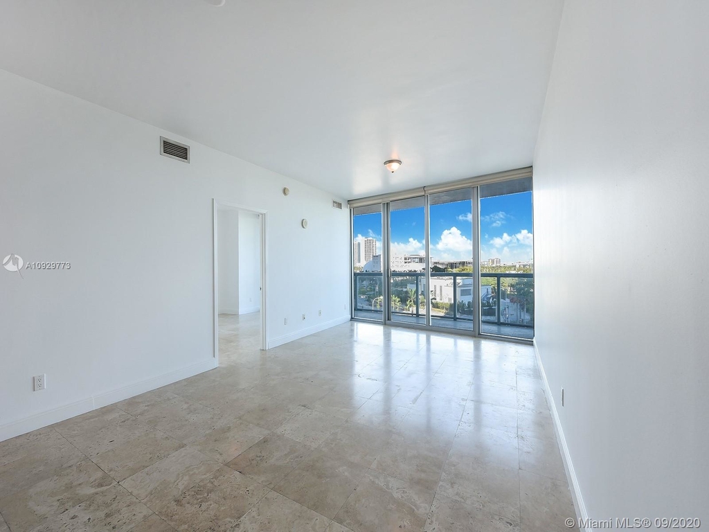 888 Biscayne Blvd - Photo 3