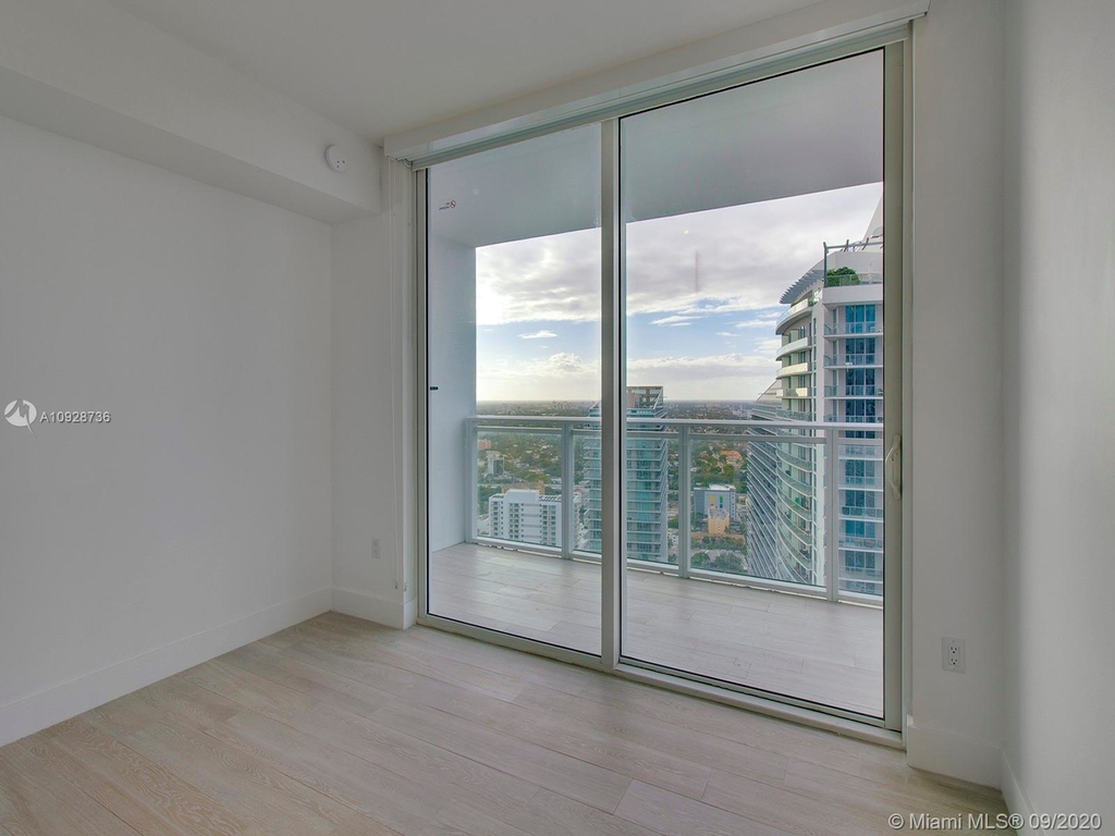 1080 Brickell Ave - Photo 6