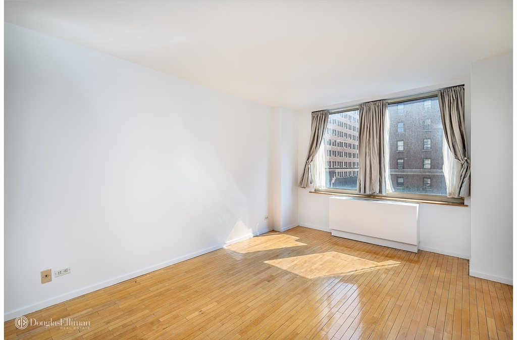 250 West 90th St - Photo 6