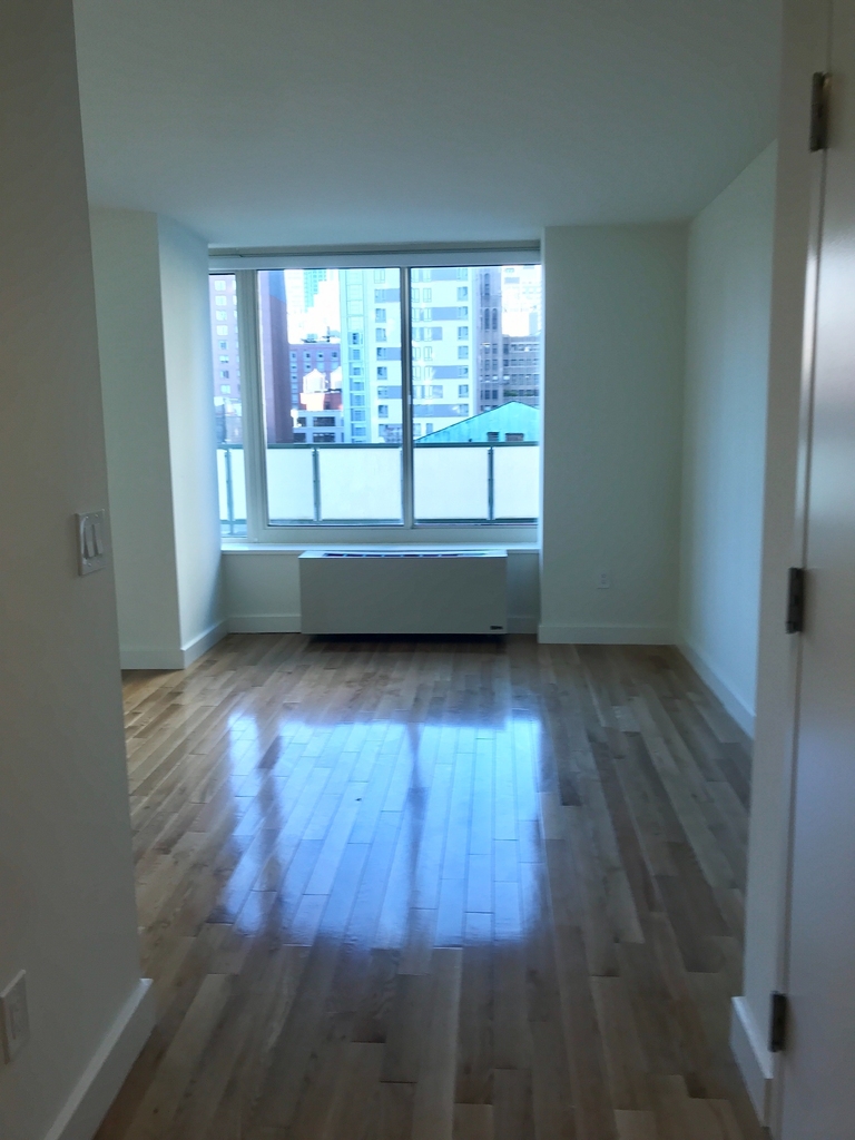 West 33rd Street - Photo 2